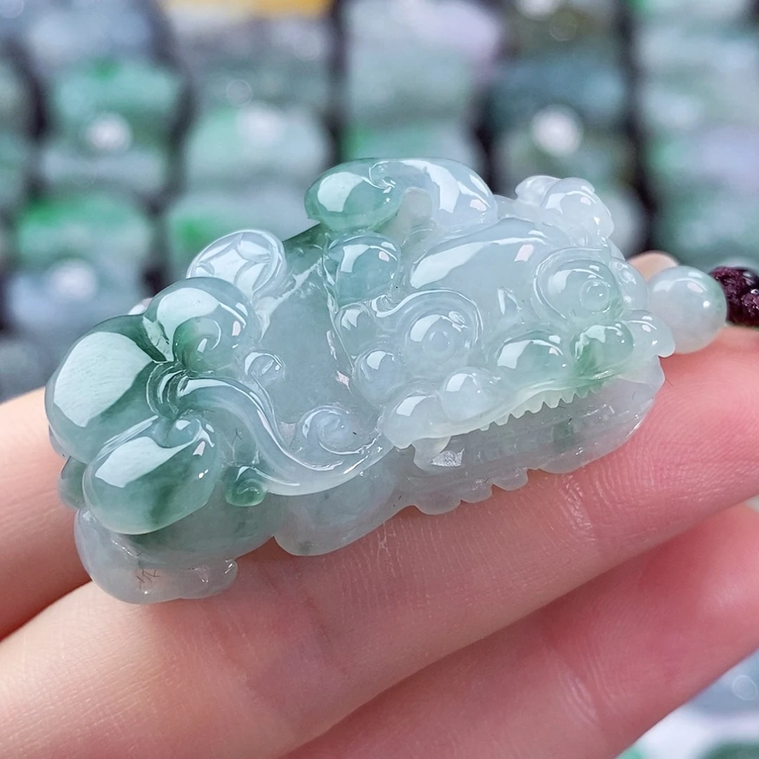 颈饰未镶嵌翡翠天然