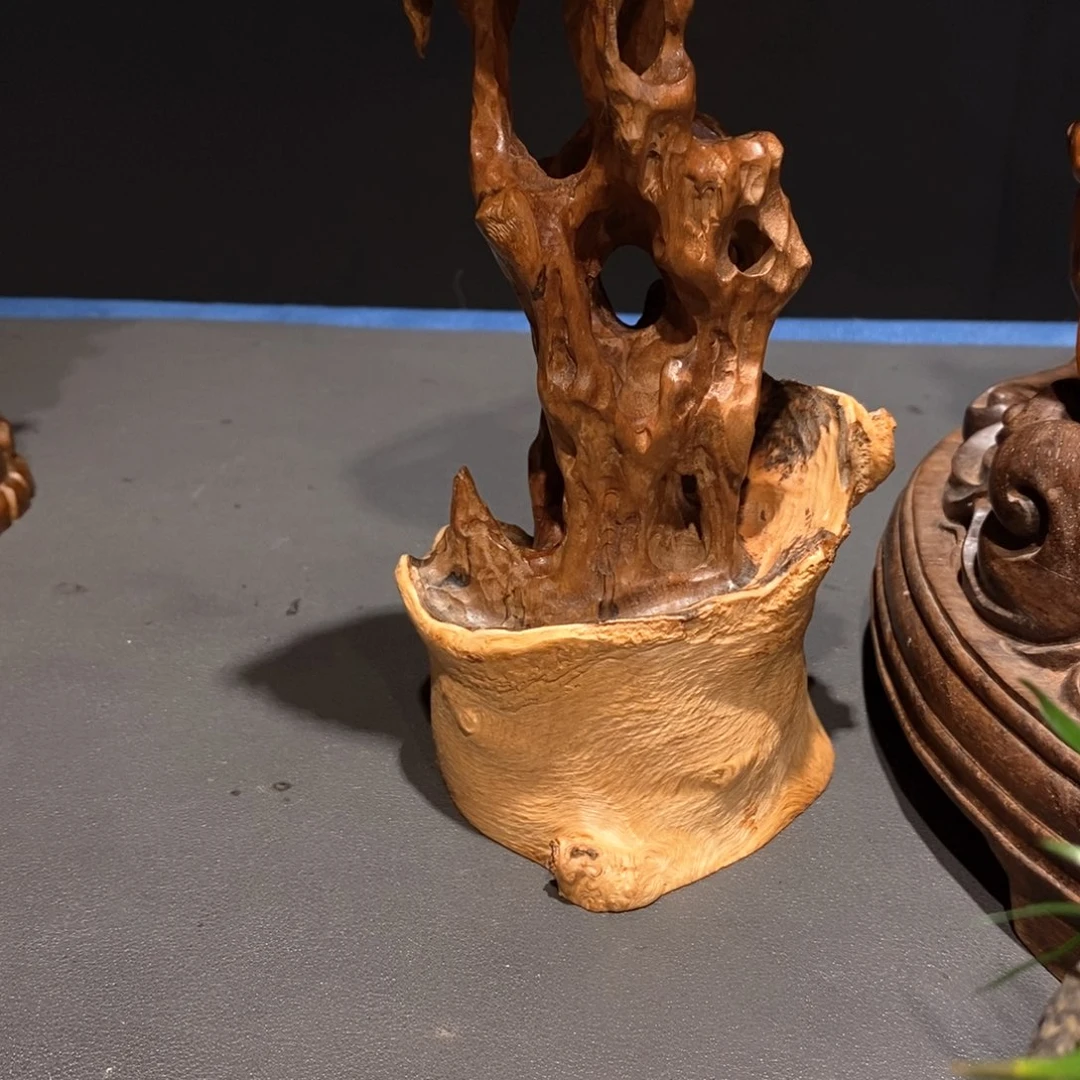 荔枝木唐*爷荔枝木底座镂空