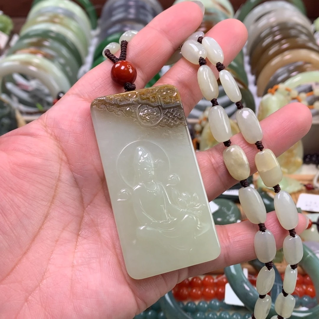 和田玉未镶嵌颈饰