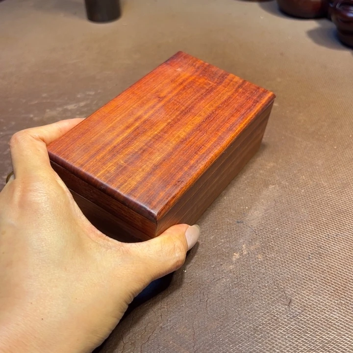 血檀推拉盒证件盒。