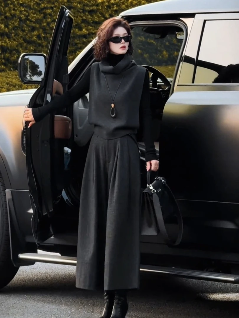 高端精致独特漂亮软糯气质小香风灰色针织马甲内搭裤子三件套秋冬