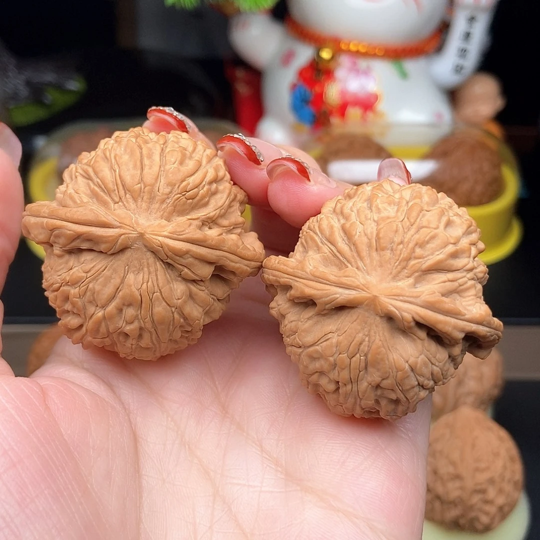 文玩核桃吊坠小***家43白狮子