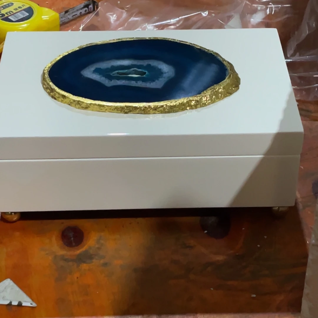 小*阳陶瓷花瓶，仿真绿植。