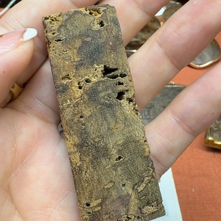 大叶紫檀（黑酸枝木类）