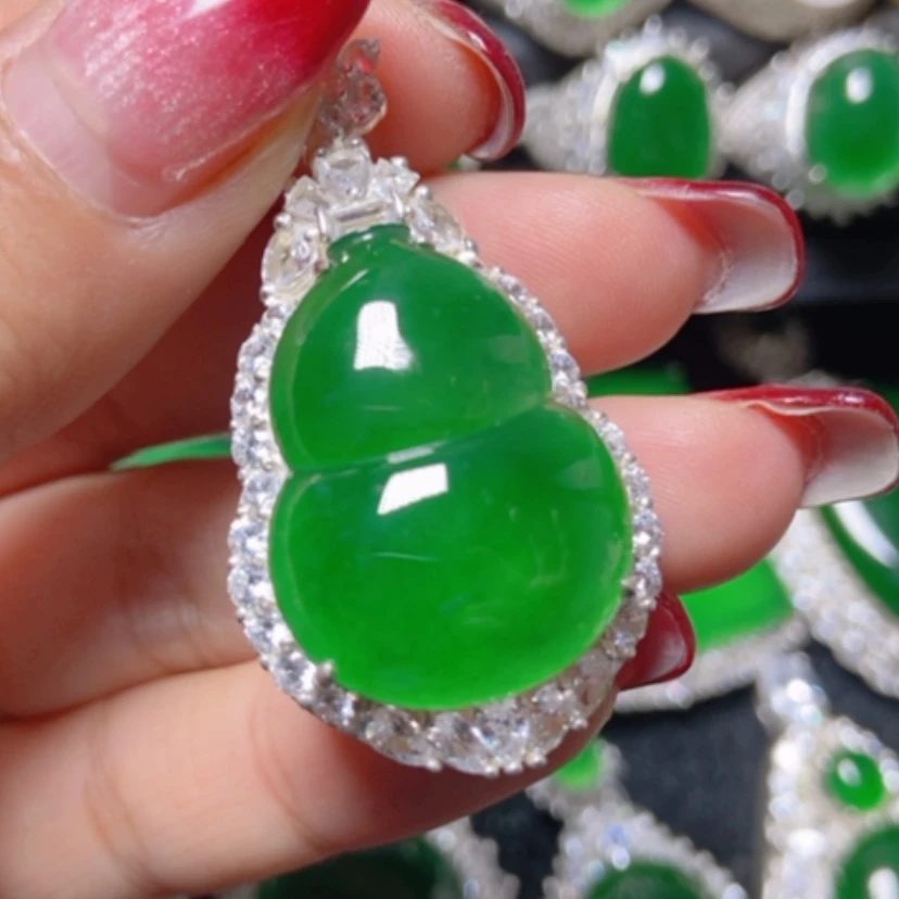 【闪购商品】翡翠颈饰银S925镶嵌翡翠