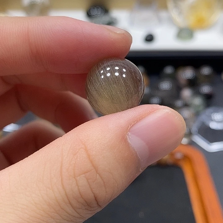 未镶嵌颈饰水晶张*一水晶吊坠
