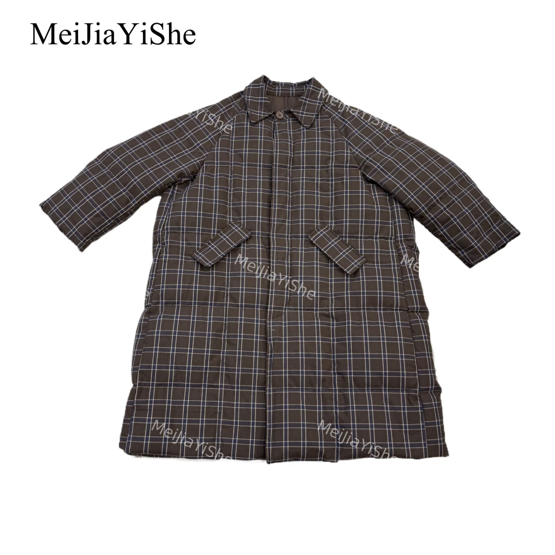 梅家2025新款宽松休闲廓型翻领格纹长款羽绒服