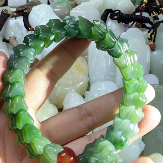 和田玉（糖玉）未镶嵌挂件