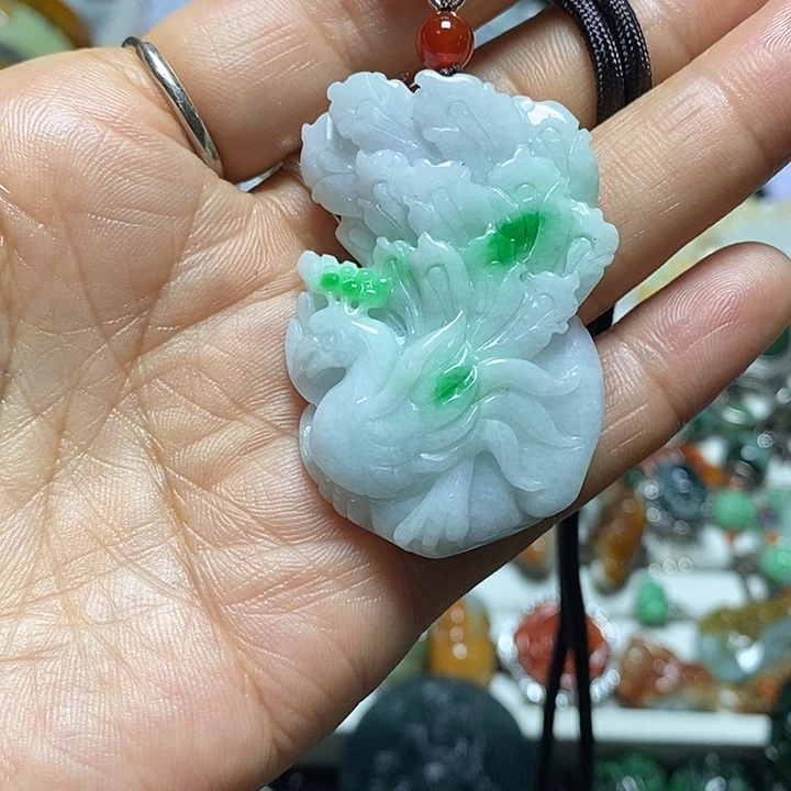 翡翠未镶嵌吊坠(赠链)