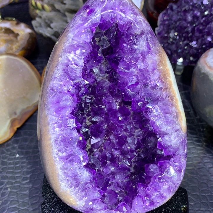 水晶乌拉圭紫晶蛋未镶嵌