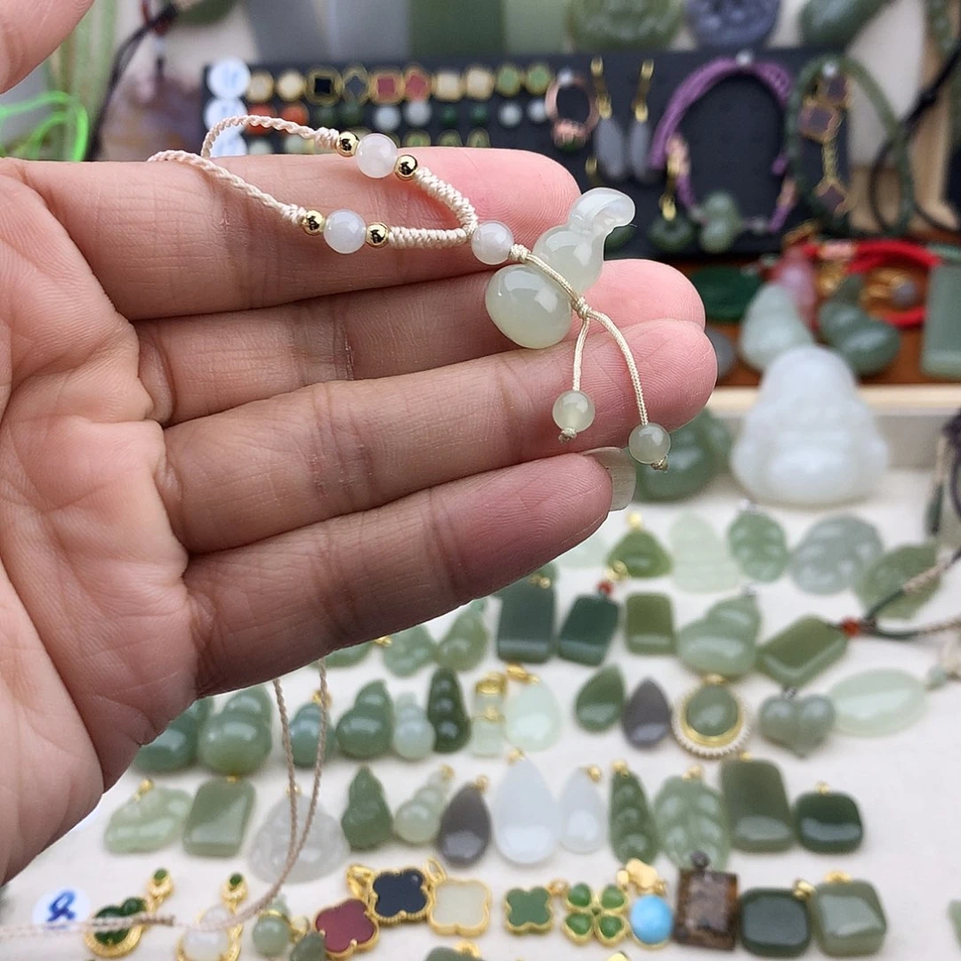 和田玉未镶嵌吊坠(不含链)