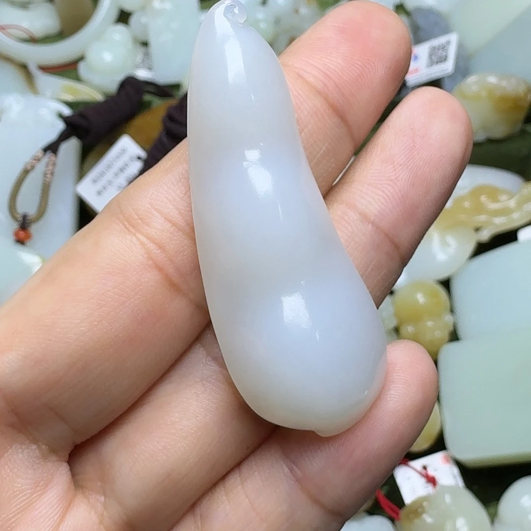 和田玉颈饰未镶嵌雅**咪