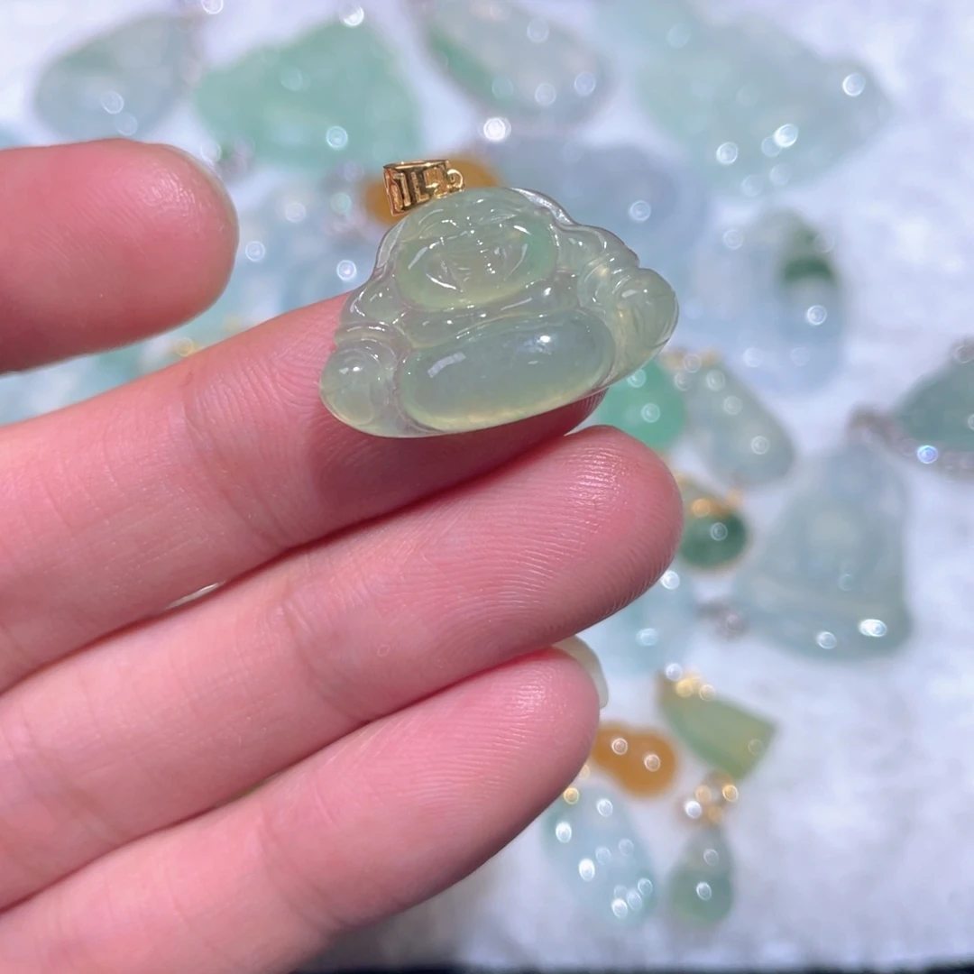 翡翠18K金镶嵌颈饰翡翠