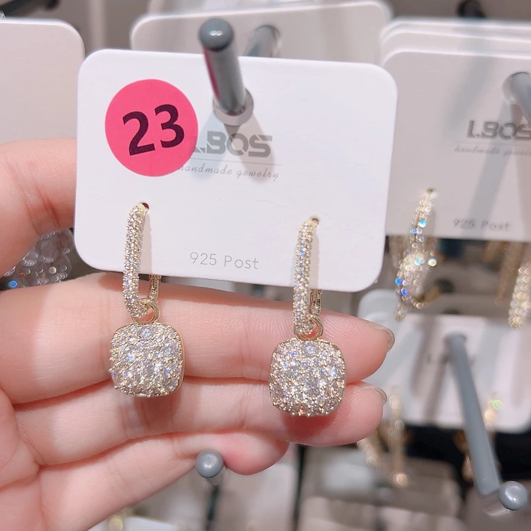 ****夏锆石纯铜合金耳环