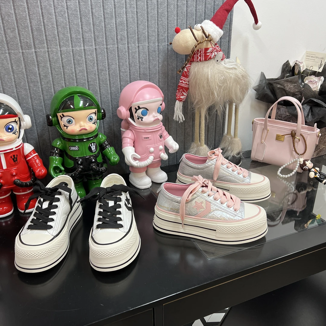 【曼曼】欧货“繁花少女”拼色星星厚底系带圆头休闲鞋2025春秋增高鞋