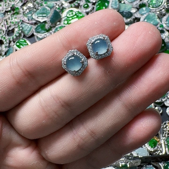 翡翠颈饰未镶嵌天然A货翡翠放漏