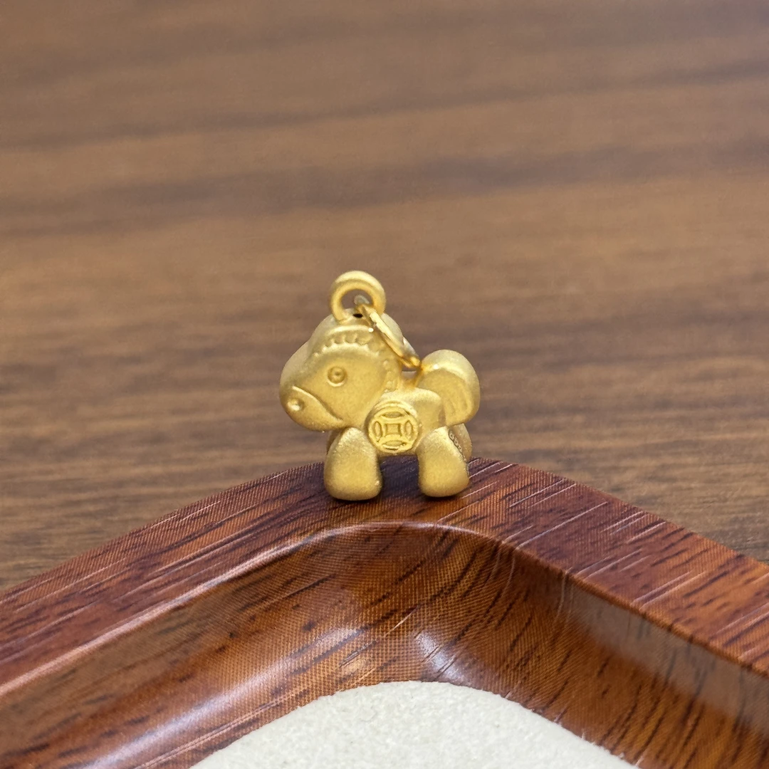 辉通黄金足金999Q版马上生钱首饰配件DP2143-0810