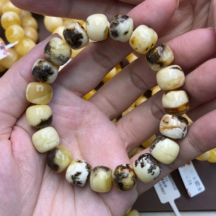 未镶嵌琥珀珠宝奇石