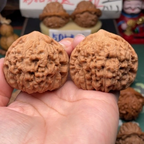 【闪购商品】把件文玩核桃47.5全品官帽