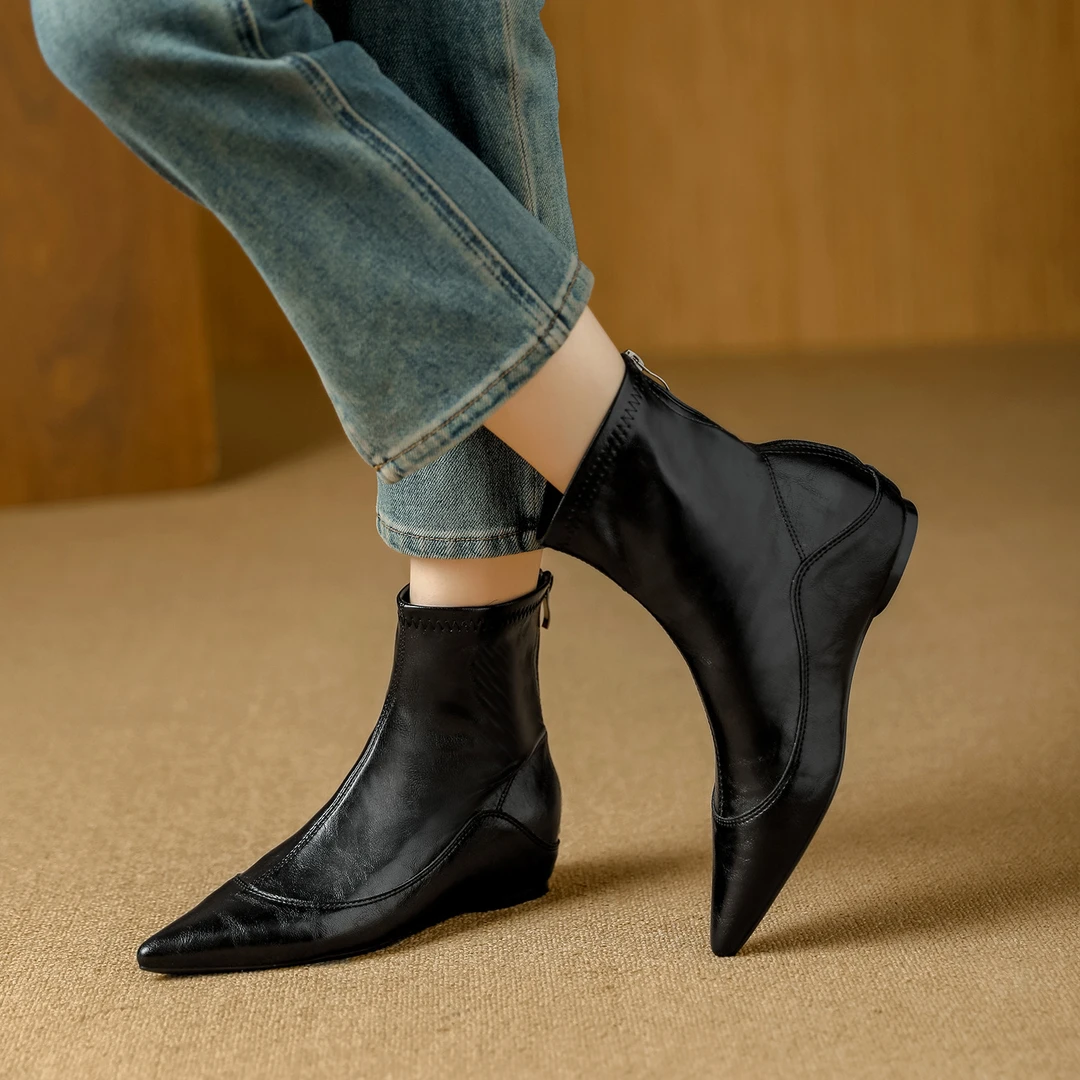 复古英伦风尖头瘦瘦靴2025秋冬季新黑色时尚百搭内增高短靴裸靴