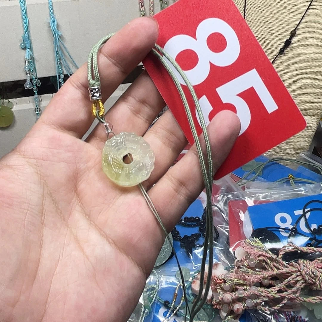 皱***巴蛇纹石玉合金颈饰