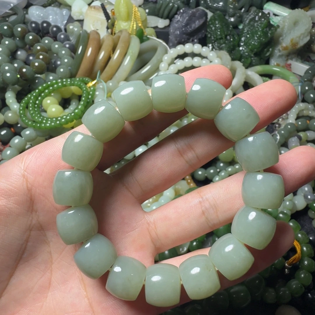 和田玉未镶嵌手串