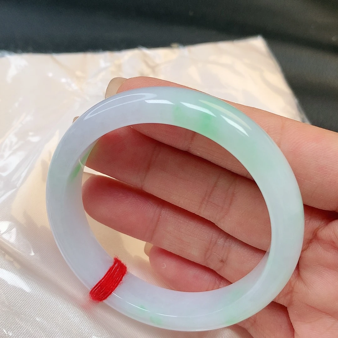 翡翠手镯未镶嵌J****•翡翠手镯101号
