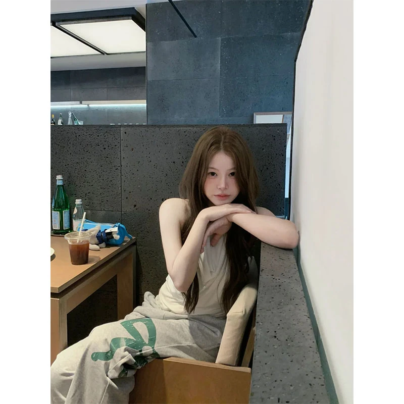 2025夏季小众设计款无袖显瘦修身穿搭上衣气质时尚收腰A字半身裙