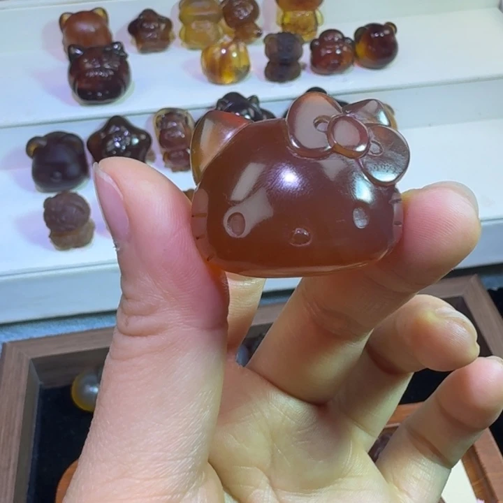 琥珀未镶嵌裸石琥珀