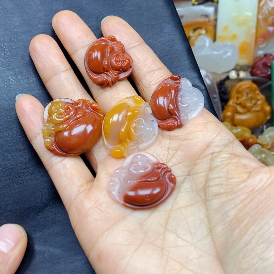 石英质玉（黄龙玉）颈饰未镶嵌