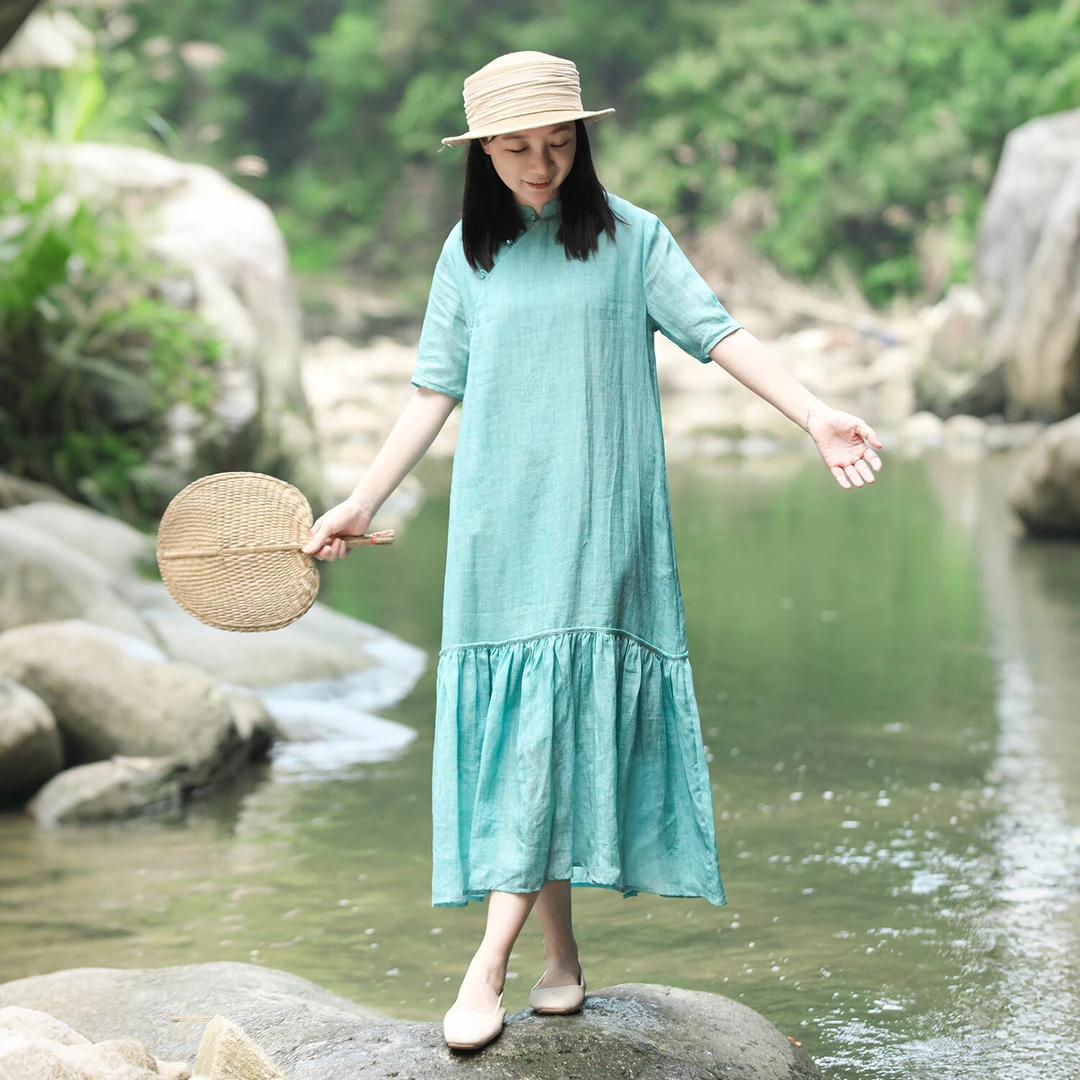 乱在江南丝麻拼接连衣裙褶皱工艺夏季新款立领斜襟纯色喇叭裙