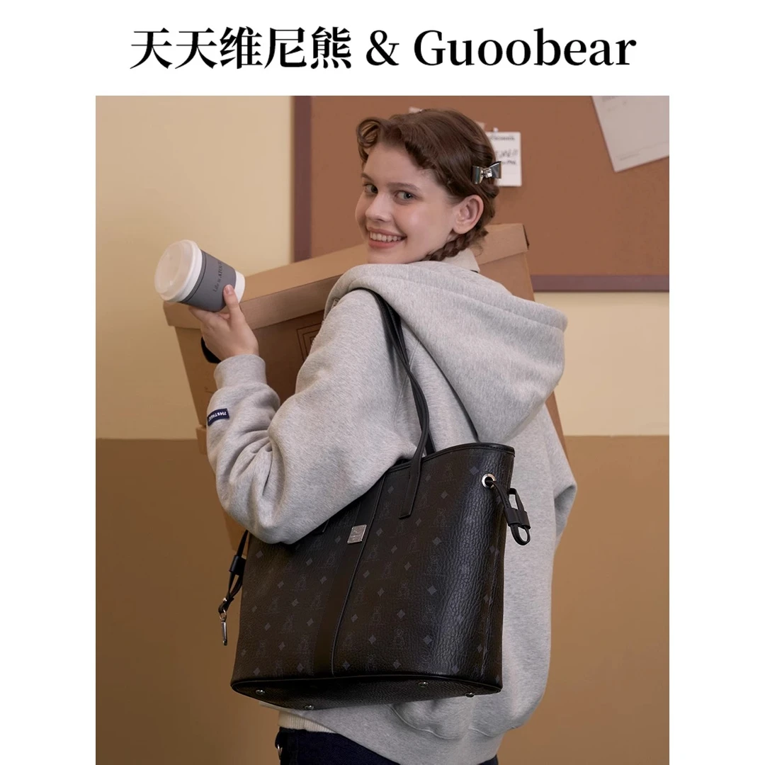 天天维尼熊Guoobear小熊包包印花黑色托特包休闲百搭单肩包包女