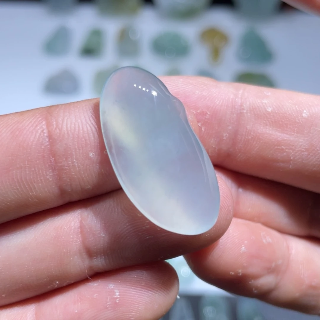 颈饰未镶嵌翡翠随形