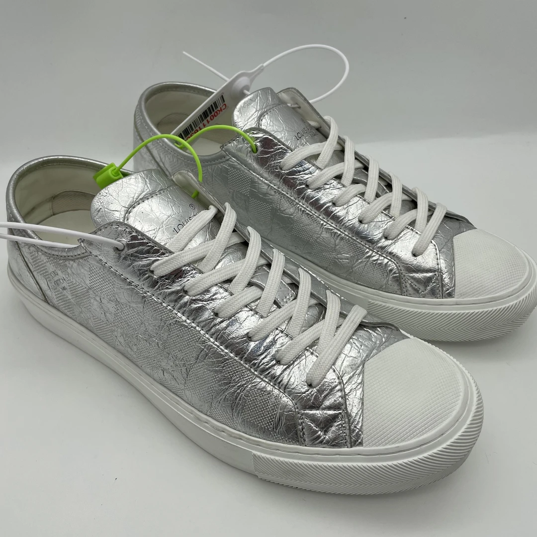 95新 LouisVuitton/路易威登 41欧码/男士时尚银色棋盘格系带板鞋