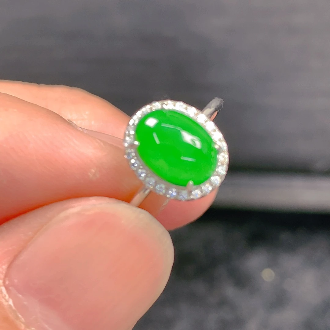 翡翠颈饰银S925镶嵌戒指