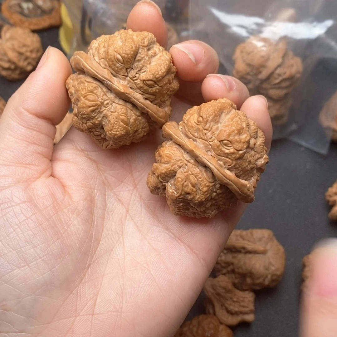 文玩核桃吊坠心*蛤蟆头雕刻五毒