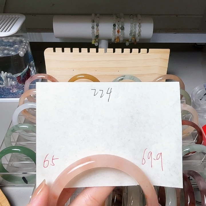 我***常石英质玉手镯合金224
