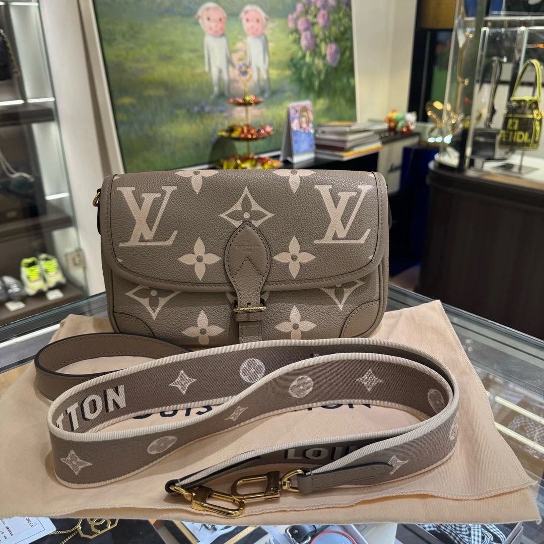 99新 LouisVuitton/路易威登 15658676/KIKIFIFI/大象灰法棍包