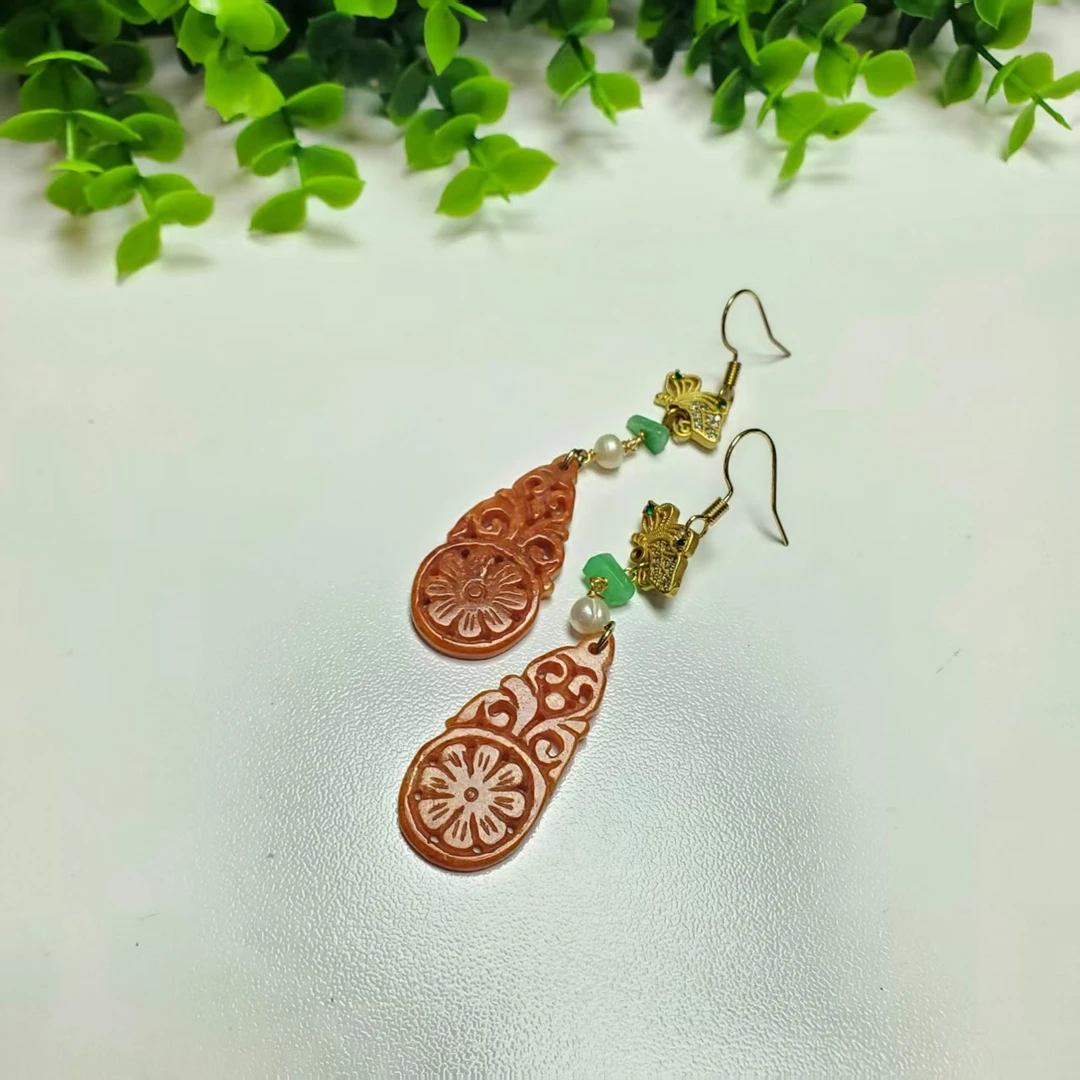 S726【赵小姐】翡翠雕花耳坠