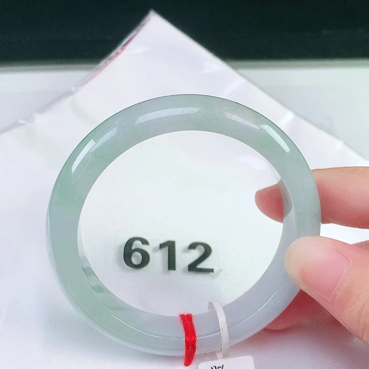 翡翠未镶嵌手镯翡翠手镯