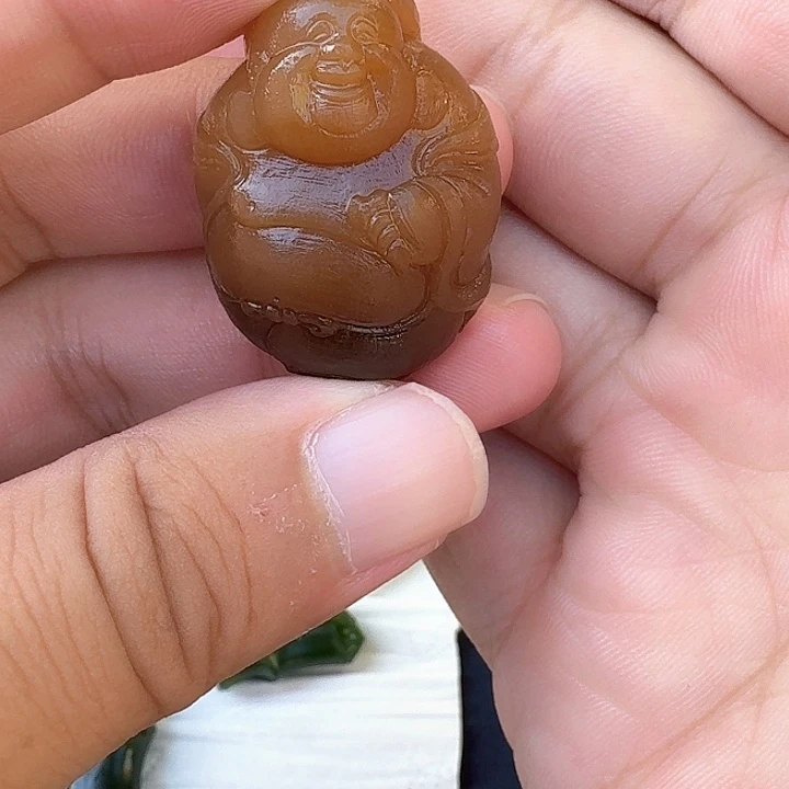 颈饰未镶嵌和田玉（糖玉）