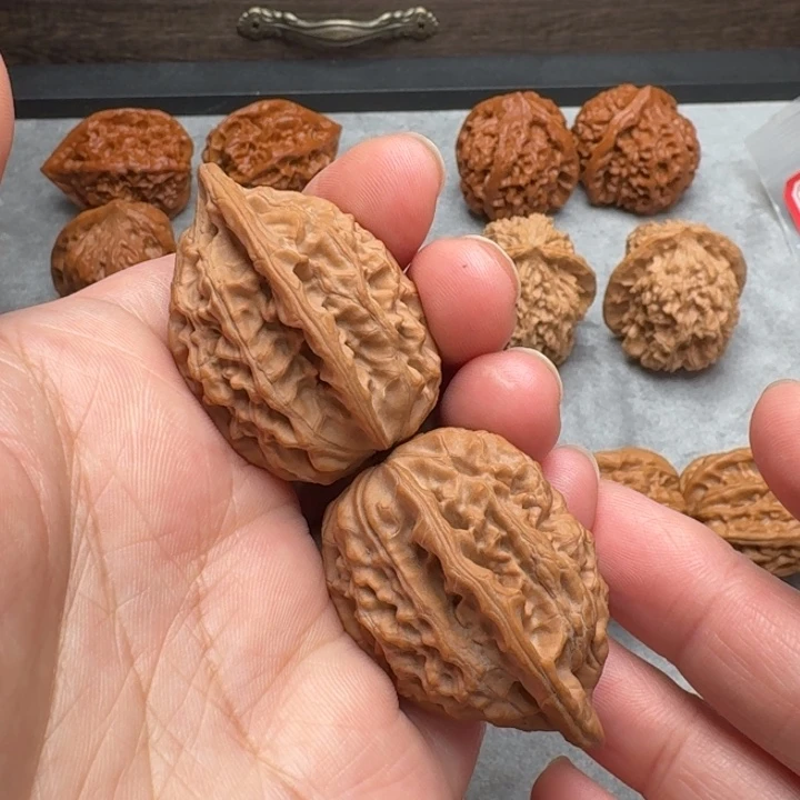 文玩核桃吊坠油腊鸡【3208】