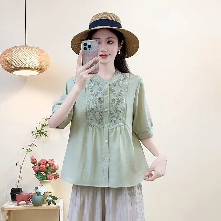 气质洋气小衫中老年妈妈装时尚百搭宽松绣花显瘦复古减龄大码