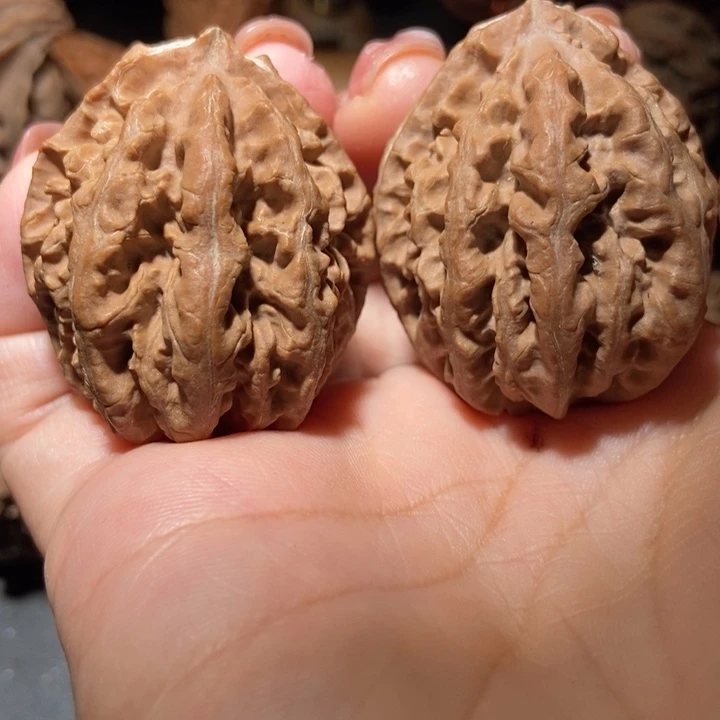 把件文玩核桃东北楸子小雪69