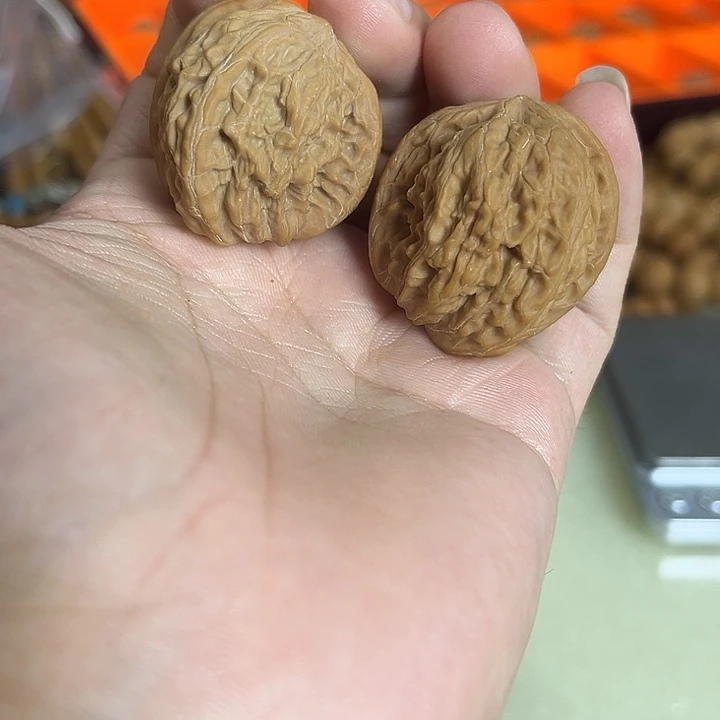 文玩核桃把件磨盘异型