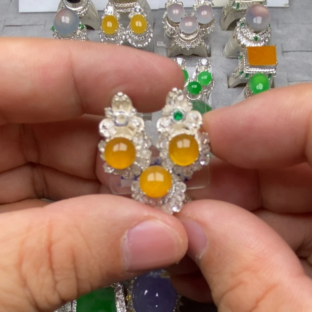 未镶嵌定制翡翠黄翡