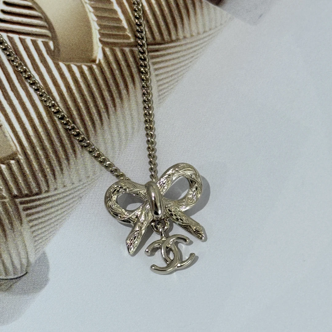未使用 Chanel/香奈儿 25k蝴蝶结淡金项链