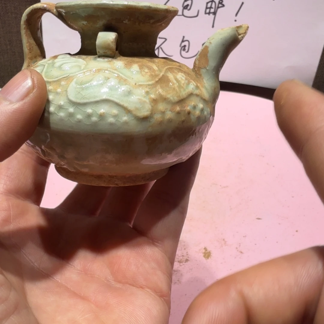 陶其他漂亮的小瓷瓶子