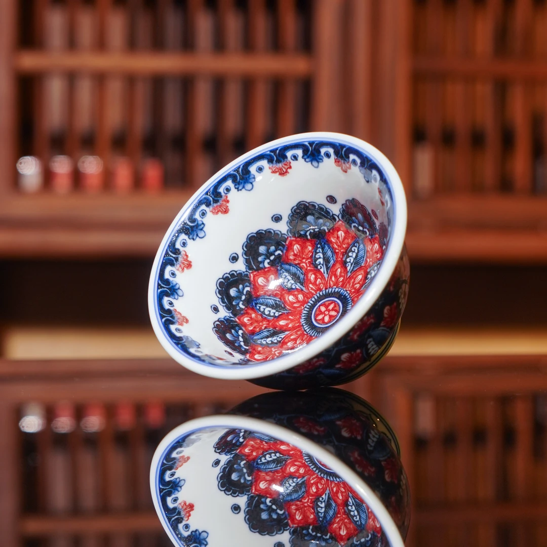 永明尚玩  釉里红曼陀罗压手杯  纯手工陶瓷喝茶饮茶YM032