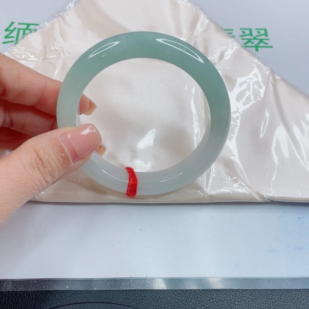 九***月翡翠未镶嵌手镯半山水手镯
